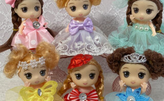 【ガールズドールコレクション】全6種類!コンプ1体200円のドレスを着たお人形のガチャガチャ紹介